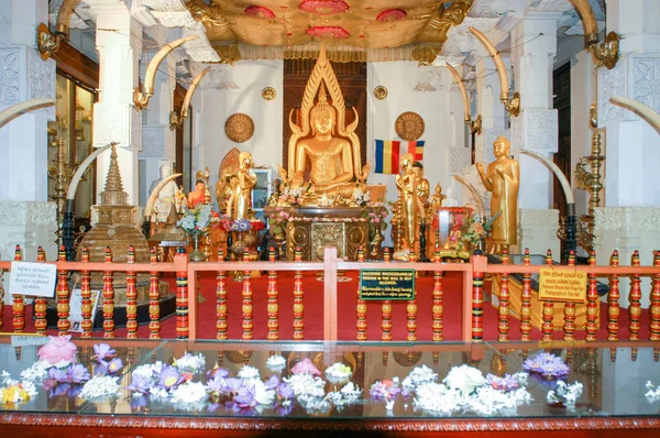 Sri Dalada Maligawa Tempel em Kandy — Fotografia de Stock