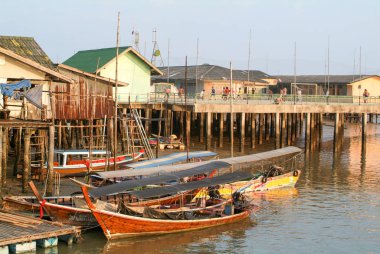 koh panyee yerleşim phang nga koyu Stilts üzerinde inşa