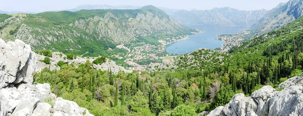 Vista en la bahía de Kotor — Foto de Stock