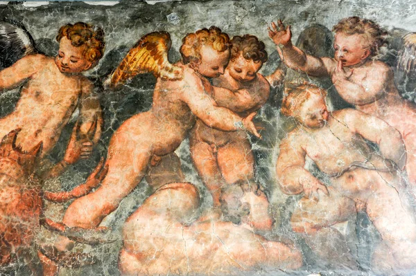 Pintura de ángeles vintage de una casa en Verona — Foto de Stock