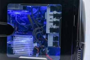 Işıklı bilgisayar donanım