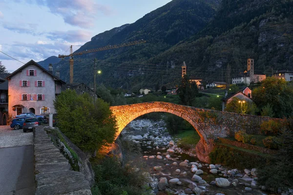 Roman bridge at Giornico on Leventina valley — Stock Photo, Image