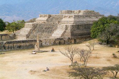 Maya şehir Monte Alban Oaxaca şehir kalıntıları.