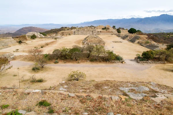 Mayské město zřícenina v Monte Alban poblíž města Oaxaca — Stock fotografie