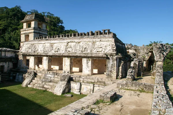 Ruinas de Palenque, ciudad maya en Chiapas — Foto de Stock