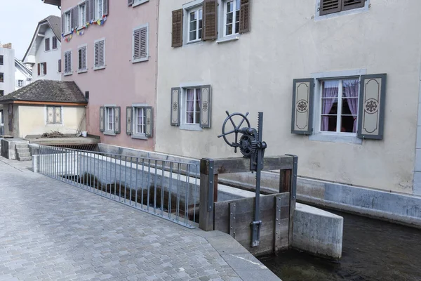 Entrada de água na aldeia de Sursee — Fotografia de Stock