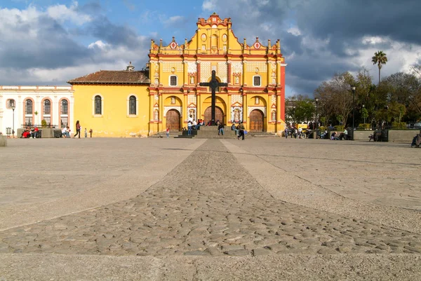 La catedral de San Cristóbal de las Casas en México — Foto de Stock