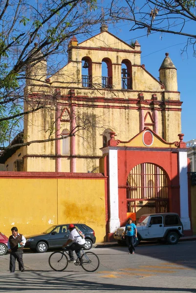 Die kathedrale von san cristobal de las casas auf mexiko — Stockfoto