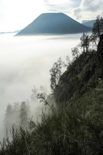 Vulkan Mount Bromo befindet sich in bromo tengger semeru national par — Stockfoto