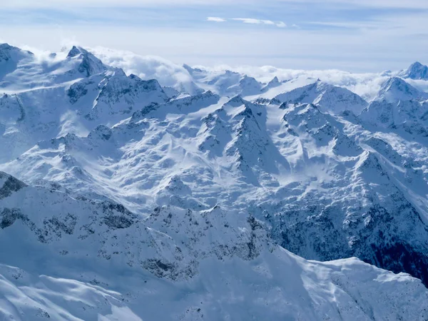 Зимний пейзаж горы Титлис над Энгельбергом — стоковое фото