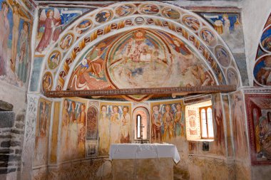 Freskler San Carlo di Negrentino, Switzerla, kilisenin içinde