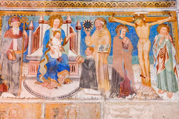 Frescos dentro da igreja de San Carlo di Negrentino, Switzerla — Fotografia de Stock