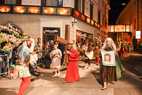 Jaarlijkse processie van de kruisiging van Jezus Christus met Pasen — Stockfoto