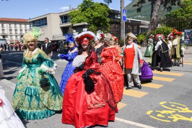 Venedik Maske dansları İsviçre Lugano ile sergilenen