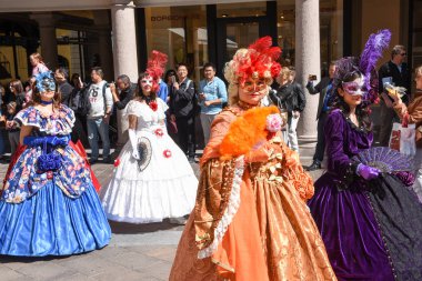 Venedik Maske dansları İsviçre Lugano ile sergilenen
