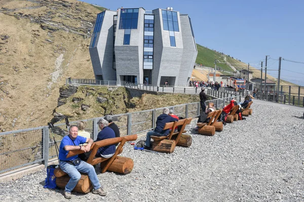 El moderno restaurante en la cima del Monte Generoso —  Fotos de Stock