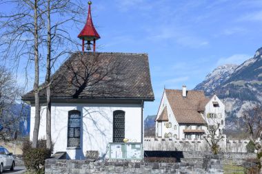 Kilise Saint Ulrich ve Barok kale A Pro Seedorf