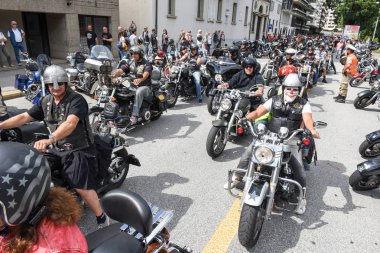 Lugano İsviçre Harley günlerde törende Bykers