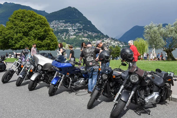 Motorka Harley Davidson na švýcarské Harley-Davidson v Luganu na — Stock fotografie