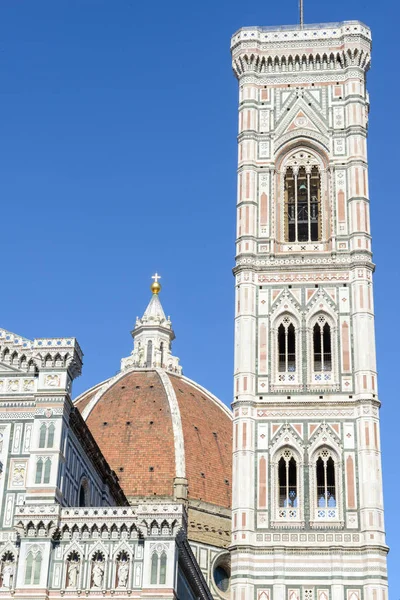 乔托在佛罗伦萨大教堂的钟楼 — 图库照片
