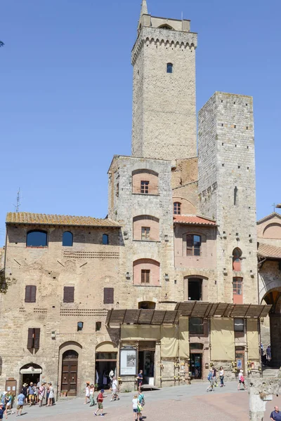 Η κεντρική πλατεία του San Gimignano στην Ιταλία — Φωτογραφία Αρχείου