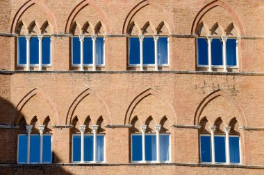 Siena Belediye binasında detay