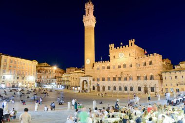 Siena İtalya Square'de Il Campo