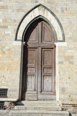 Duomo Meydanı Siena adlı sarayının Salimbeni kapı