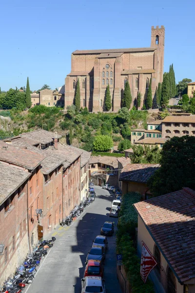 Siena dan San Domenico Bazilikası — Stok fotoğraf