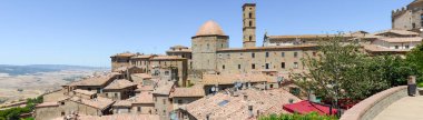 Volterra eski kasaba İtalya panoramik manzaraya