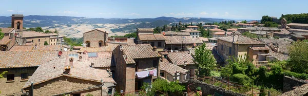 Panoramic view at the old town of Volterra on Italy — Stock Photo, Image