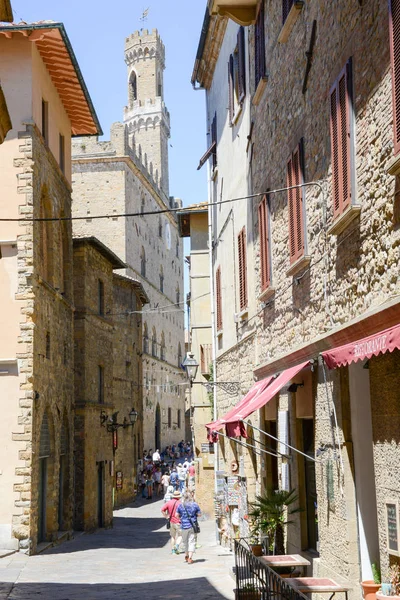 Volterra eski kasaba Tuscany üzerinde — Stok fotoğraf