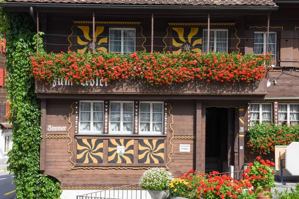 The typical chalet at Burglen on the Swiss alps — Stock Photo, Image