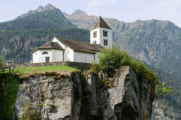 Chiesa di San Martino a Calonico in Val Leventina — Foto Stock