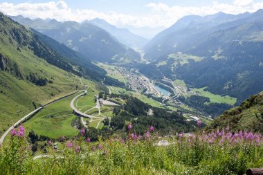 St. Gotthard geçişine neden Tremola eski yol 