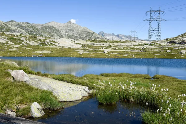 Berglandschap van Gotthard doorgeven — Stockfoto
