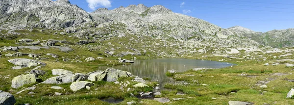 Paisagem montanhosa de Gotthard pass — Fotografia de Stock