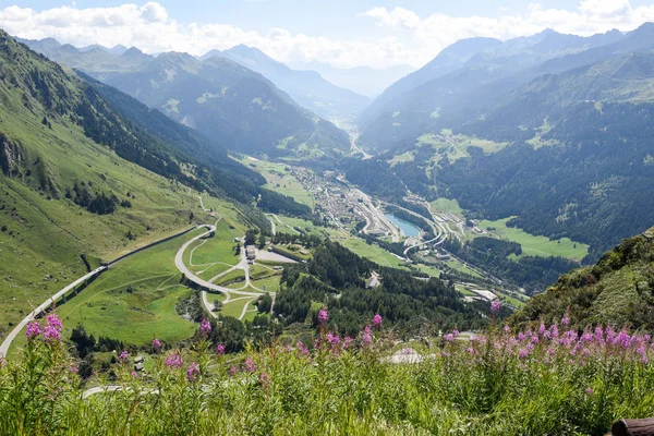 St. Gotthard geçişine neden Tremola eski yol 