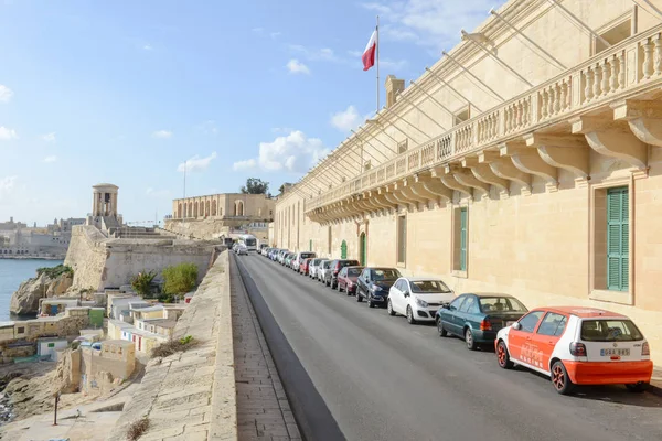 At La Valletta, Malta sermaye şehir görüntülemek — Stok fotoğraf