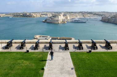 Vittoriosa La Valletta dan görünümünü Malta