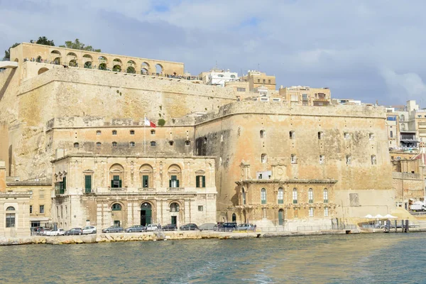 At La Valletta, Malta sermaye şehir görüntülemek — Stok fotoğraf