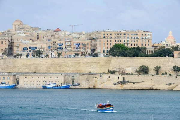 At La Valletta, Malta sermaye şehir görüntülemek — Stok fotoğraf