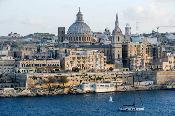 Valletta, Malta sermaye şehir görünümünü — Stok fotoğraf