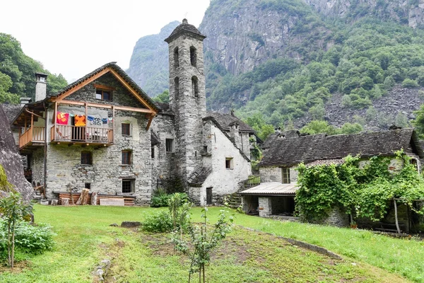 Foroglio 农村村庄 Bavona 河谷，瑞士 — 图库照片