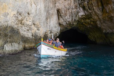 Malta Adası, mavi mağara, sahil
