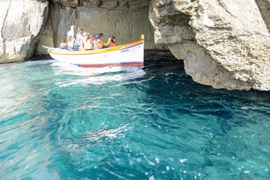 Malta Adası, mavi mağara, sahil