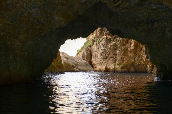 Costa de la Gruta Azul en la isla de Malta — Foto de Stock