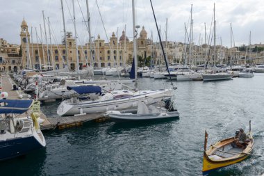 Bir Valletta bay, Malta karşısında Üç şehirlerin Vittoriosa