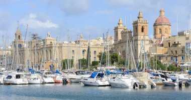 Bir Valletta bay, Malta karşısında Üç şehirlerin Vittoriosa