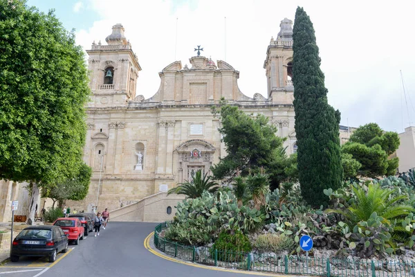 Церковь Святого Лаврентия в Витториосе на Мальте — стоковое фото